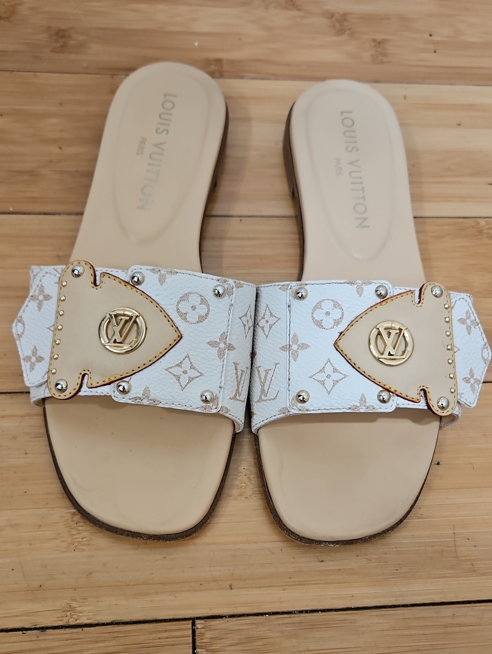 Authentic LOUIS VUITTON SLIDES Size 37